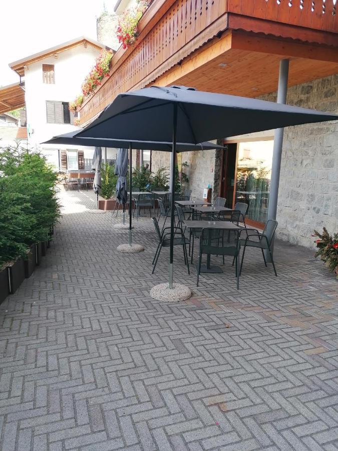 B&B Castello Cimbergo Exteriör bild